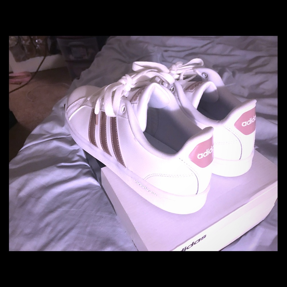 Adidas women’s CF Advantage